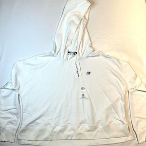 Women’s extra wide Tommy Hilfiger cropped hoodie